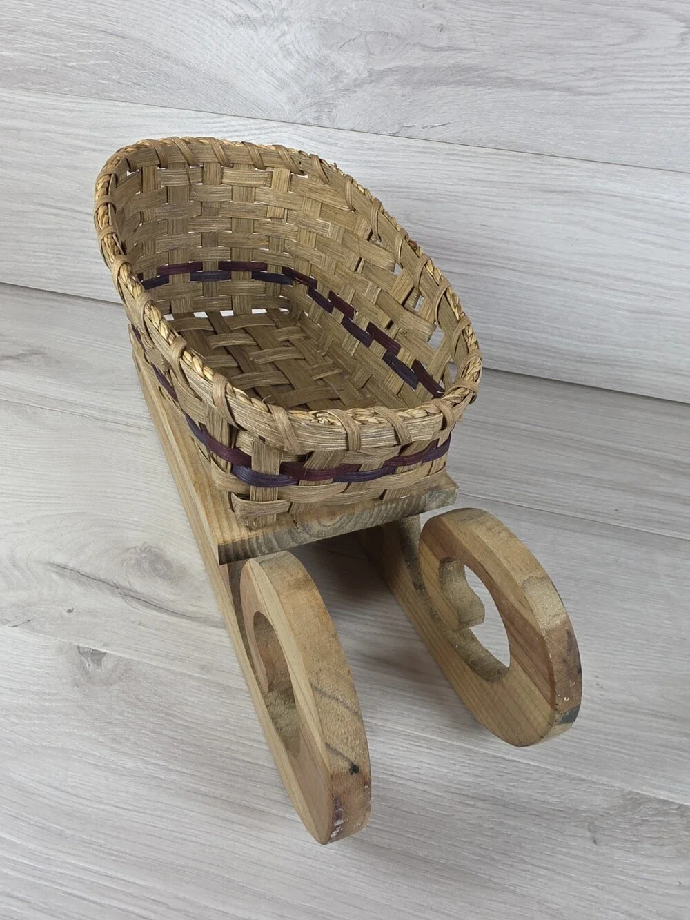 Vintage Wooden Christmas Sleigh Sled Basket Oval Medium 15x8x7 SU4